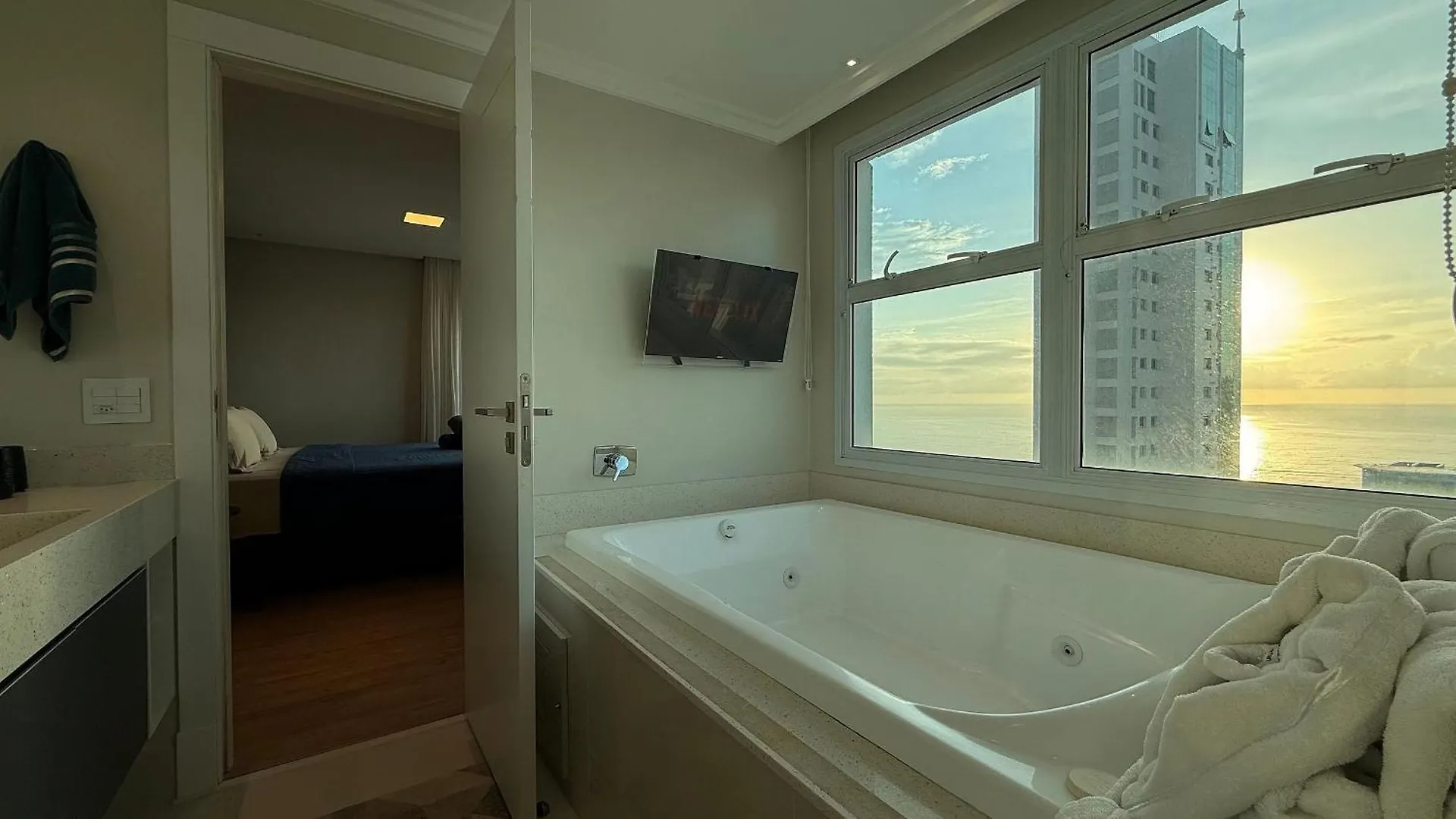 Appartement El01- Jacuzzi Vista Mar| 4 Garagens| Piscina à Balneário Camboriú