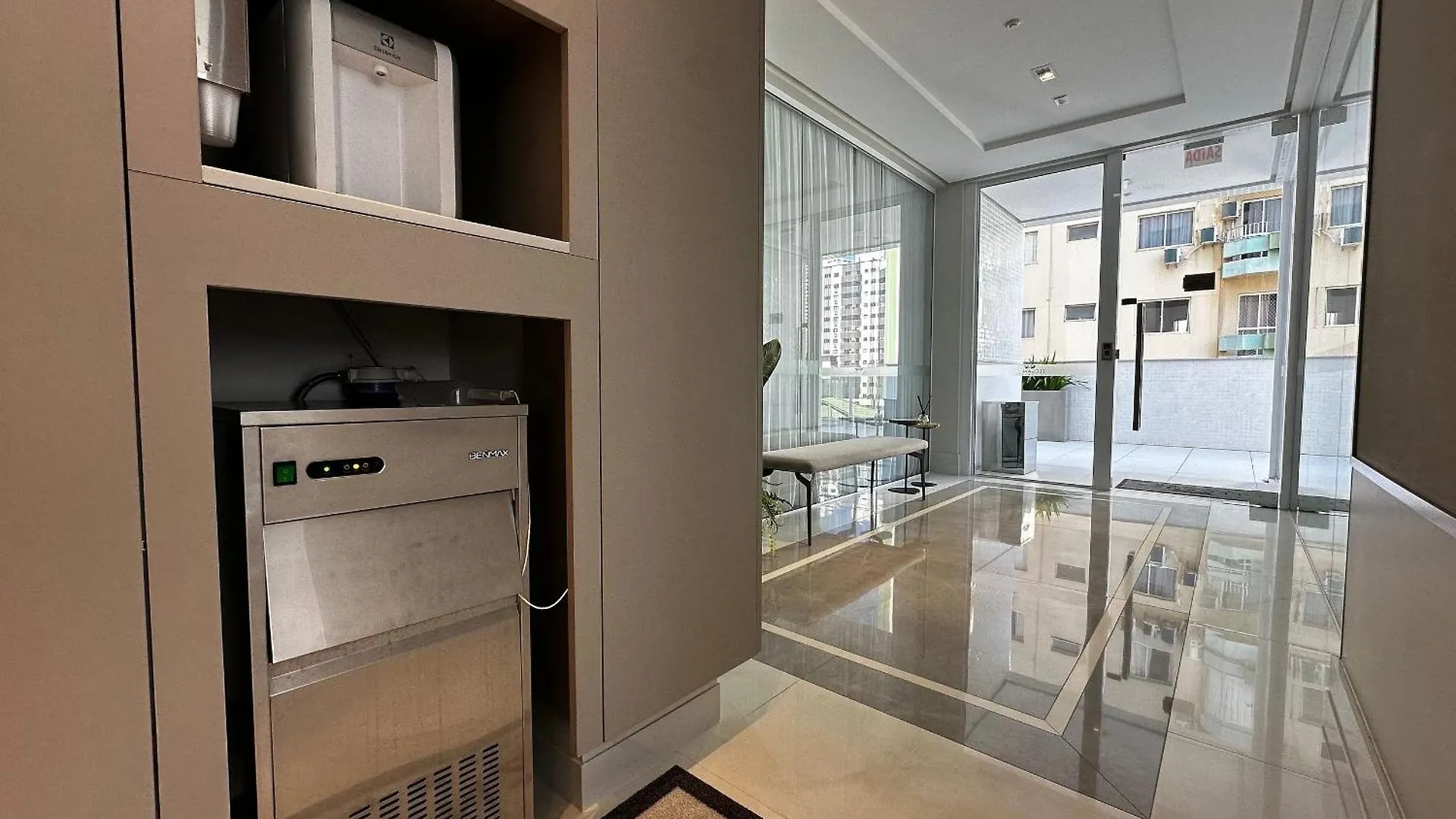 Apartament El01- Jacuzzi Vista Mar| 4 Garagens| Piscina Balneário Camboriú Brazylia