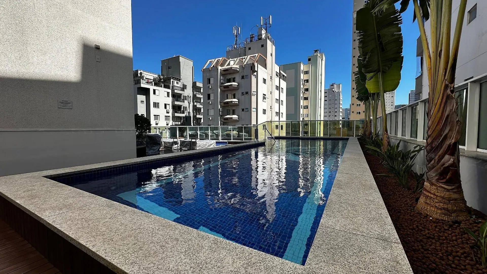 Apartament El01- Jacuzzi Vista Mar| 4 Garagens| Piscina Balneário Camboriú