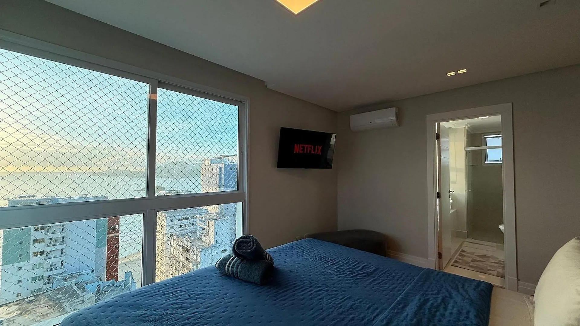 Apartament El01- Jacuzzi Vista Mar| 4 Garagens| Piscina Balneário Camboriú