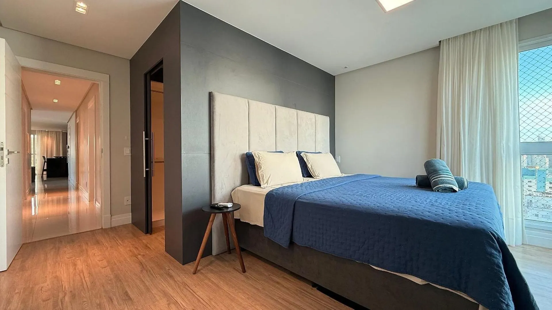 Apartament El01- Jacuzzi Vista Mar| 4 Garagens| Piscina Balneário Camboriú